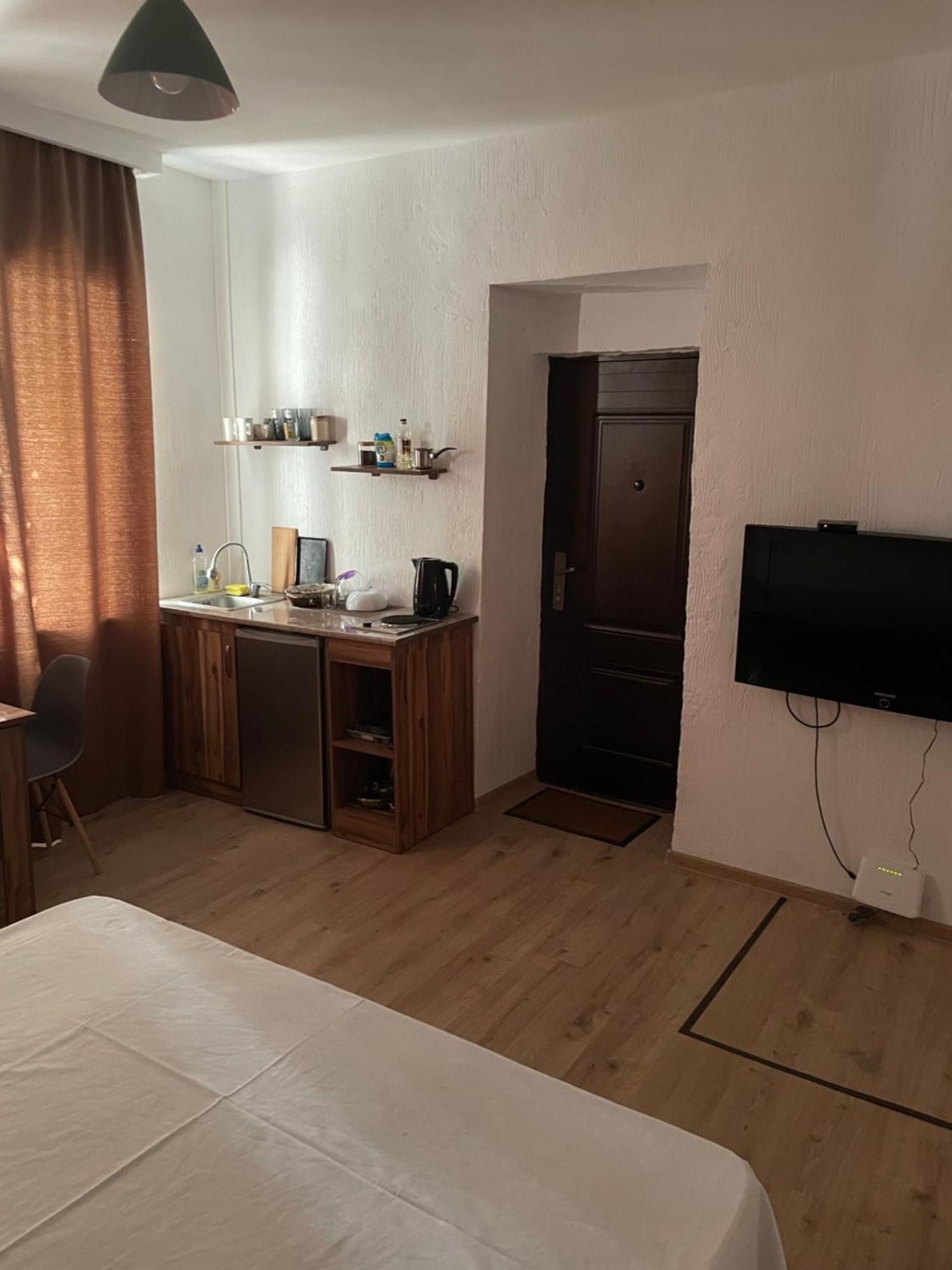 Apartment In The City Center With The Garden Erivan Dış mekan fotoğraf